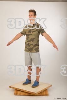 Whole body army tshirt light gray shorts of Timothy 0010